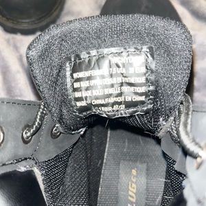 Women winter boots size 7.5